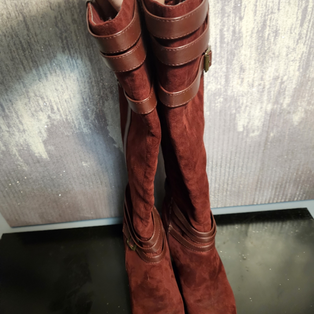 Elegant Burgundy Knee-High Boots